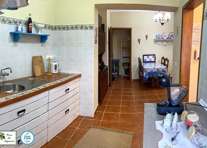 Semesterbostad Casa Da Figueira *